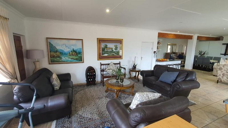 To Let 4 Bedroom Property for Rent in Dana Bay Western Cape